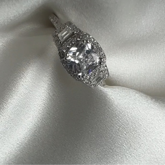 Live show post - Picture 1 of 5